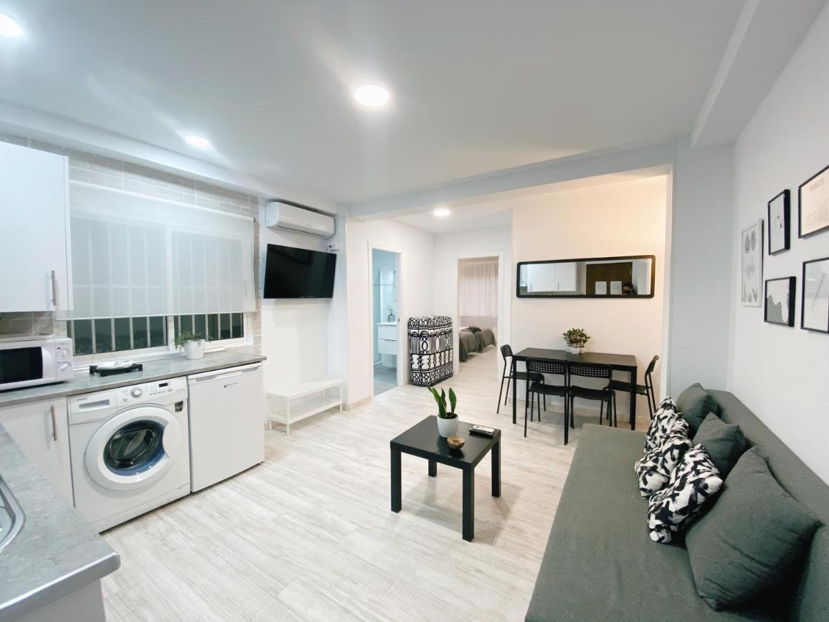 Gmc Turistics - Great Apartment For Groups & Families Malaga Bagian luar foto