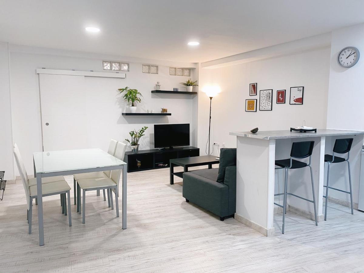 Gmc Turistics - Great Apartment For Groups & Families Malaga Bagian luar foto