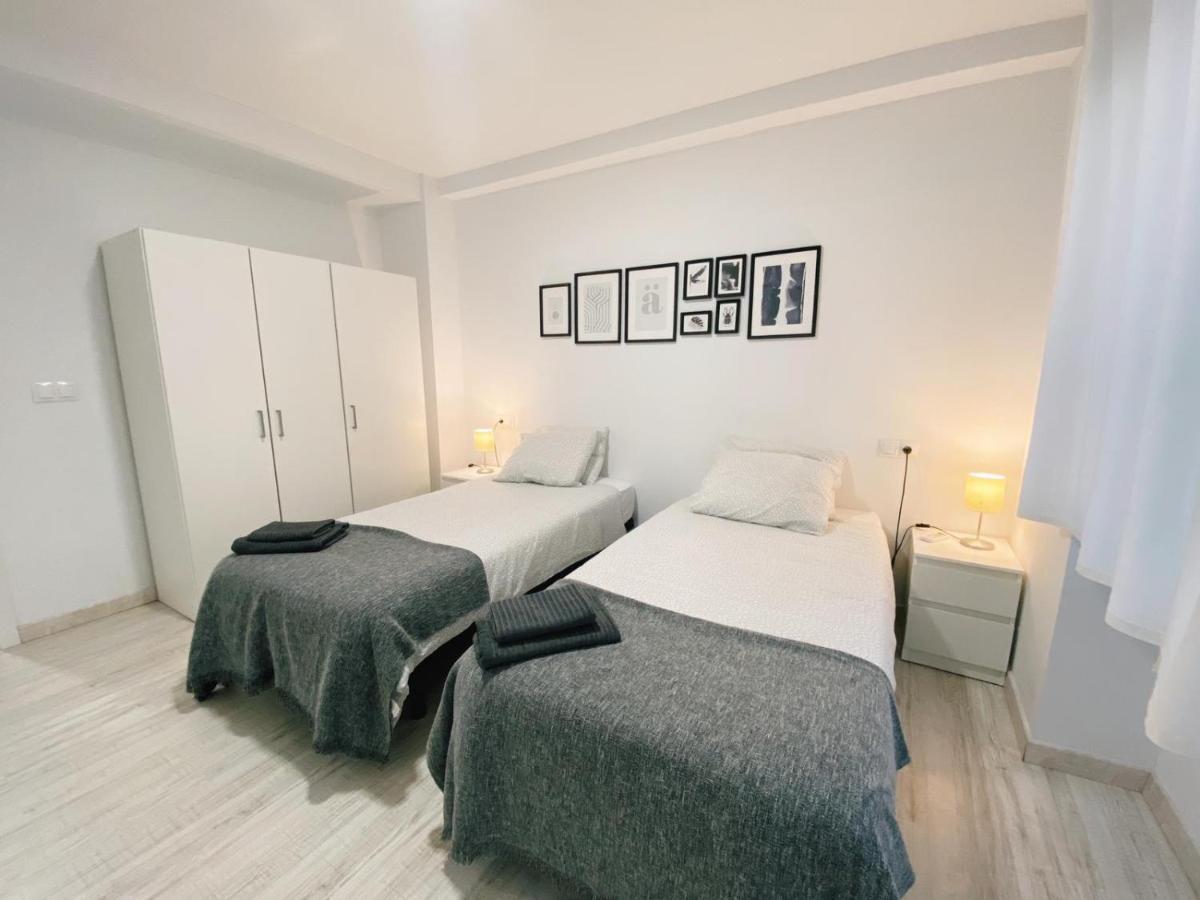 Gmc Turistics - Great Apartment For Groups & Families Malaga Bagian luar foto