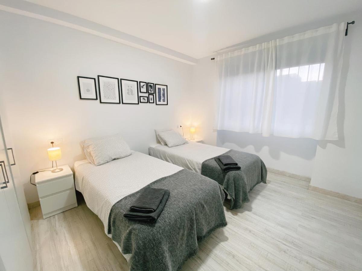 Gmc Turistics - Great Apartment For Groups & Families Malaga Bagian luar foto